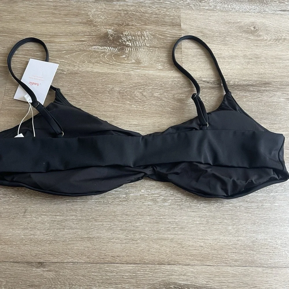 Andie Women's The Symi Adjustable Ruched Bikini Top Smooth Black Large NWT $78